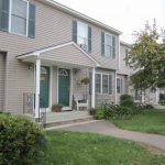 Cohas Overlook townhouse front by Socha Companies is a quality townhouse community in Manchester, NH