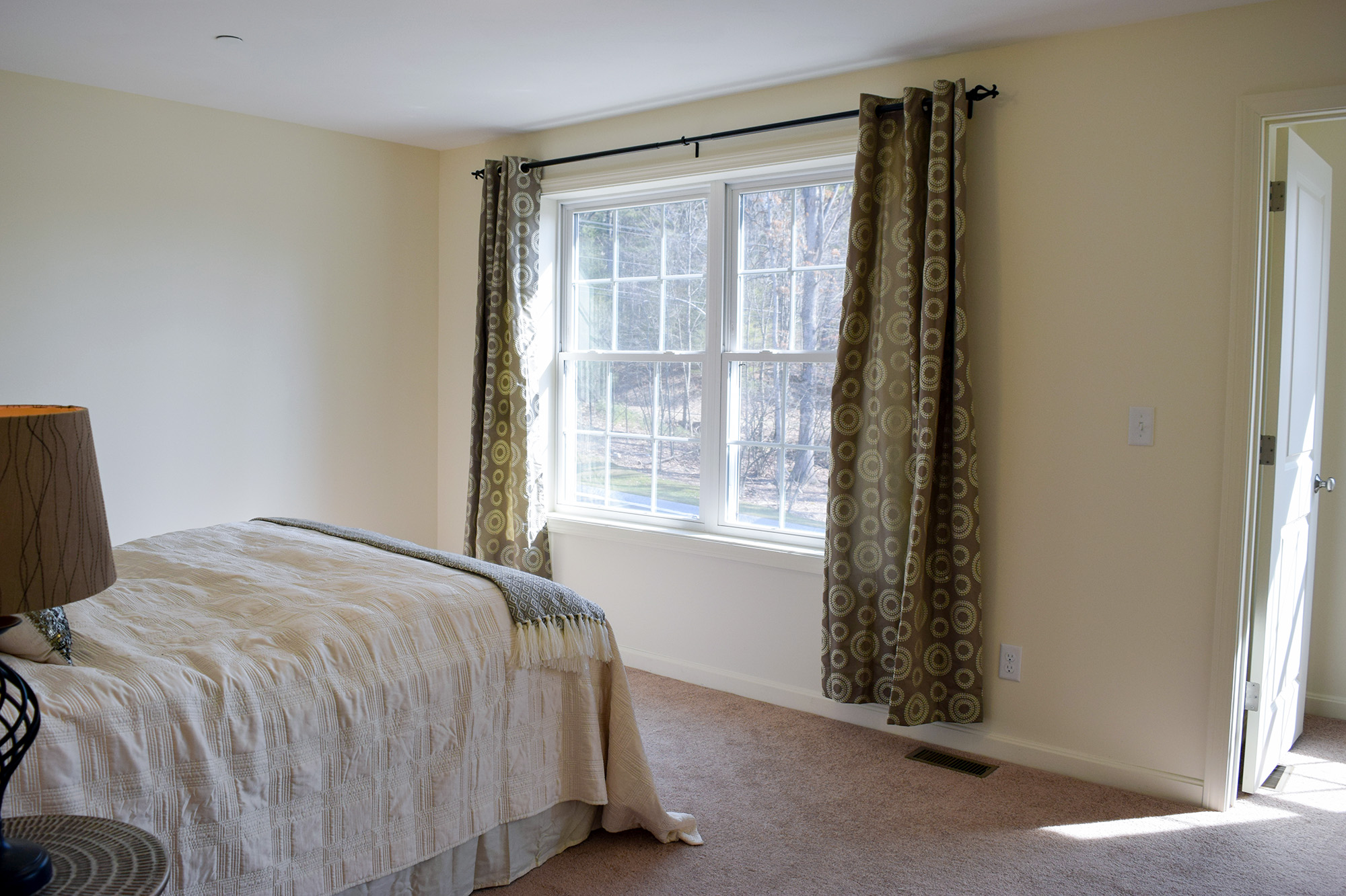 Hidden Oak by Socha Companies, bedroom in quality townhouse community located at 1124 S Mammoth Road, Manchester, NH 03109