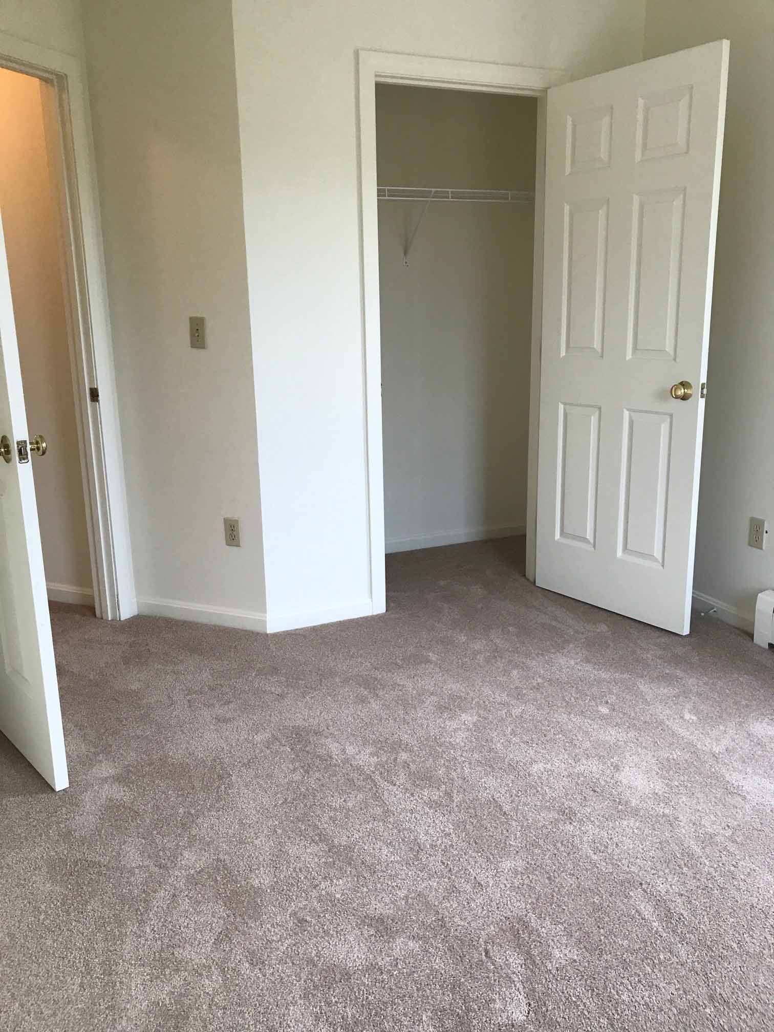 Cohas Overlook bedroom closet view by Socha Companies is a quality townhouse community in Manchester, NH