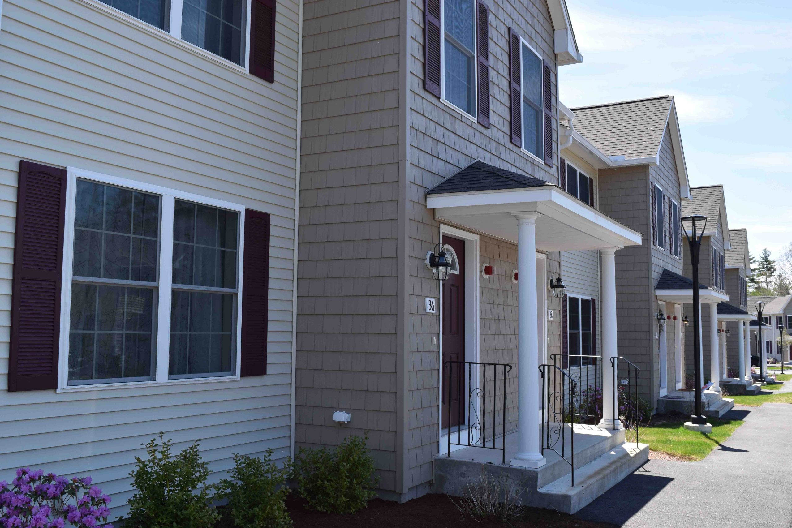 Evergreen Way townhouse front by Socha Companies is a quality townhouse community in Manchester, NH